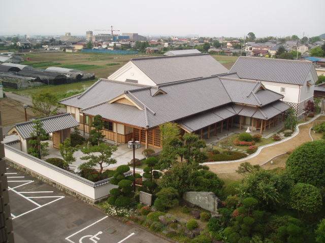 暁雨館